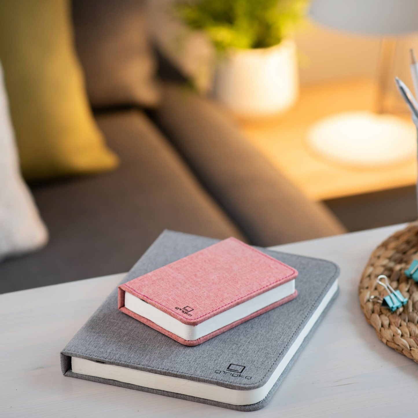 Linen Fabric Smart Book Light: Blush pink / Mini