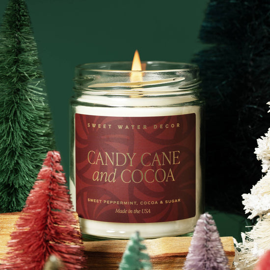 *NEW* Candy Cane and Cocoa 9 oz Soy Candle - Decor, Gifts