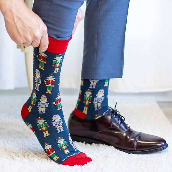 Men's Nutcracker March Socks Navy/Red One Size