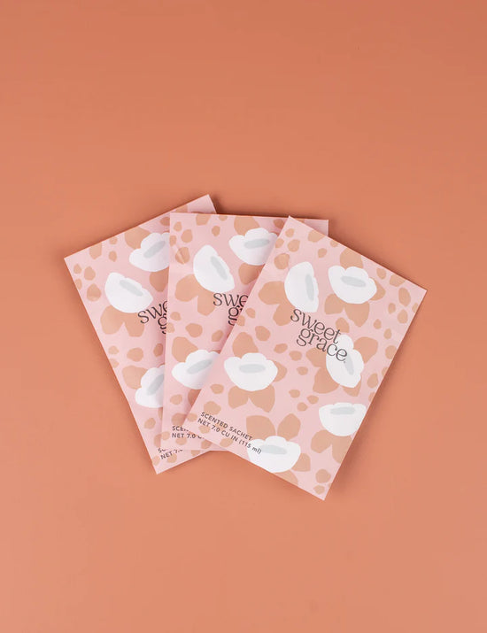 Modern Flower Sachet in Sweet Grace Scent