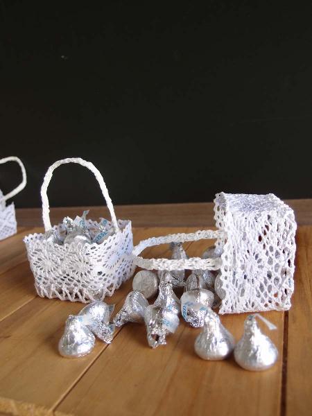 Mini Lace Favor Basket Set/6