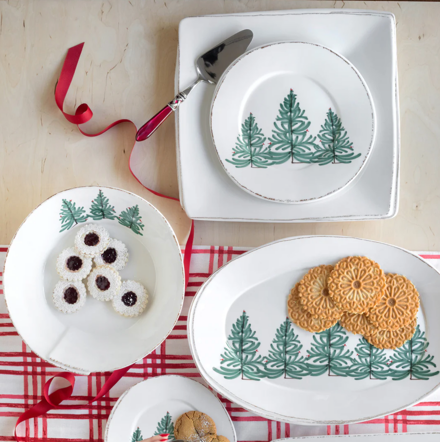 Melamine Lastra Holiday Tree Dinner Plate