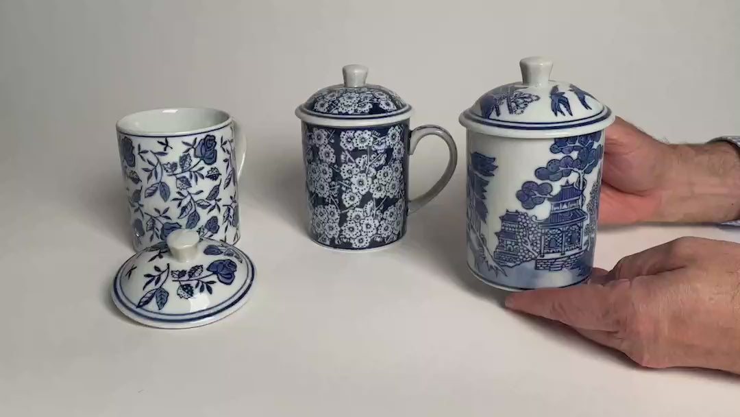 Load and play video in Gallery viewer, Chinoiserie Mug with Lid (14 oz., microwave and dishwasher safe) - Hand-Painted Porcelain
