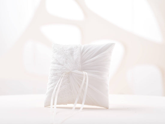 Elegant Twisted Wedding ring pillow