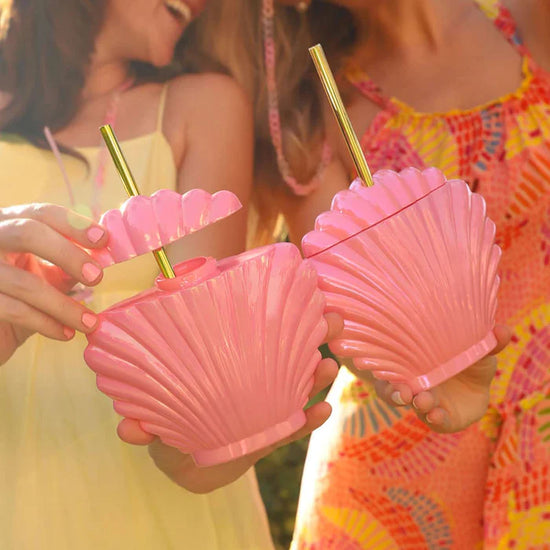 SHELL-EBRATE REUSABLE PARTY SIPPER CUP WITH STRAW