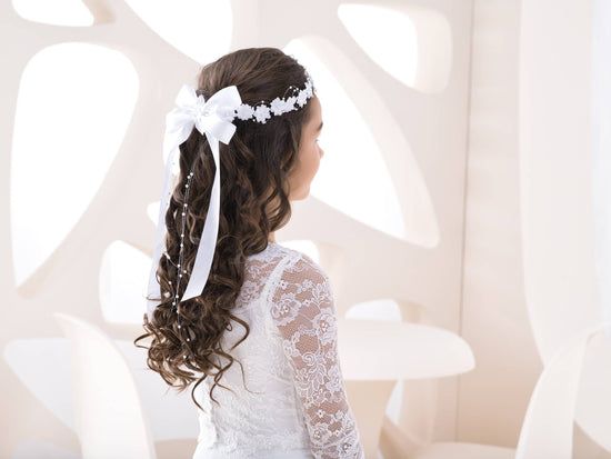 Girls hair accessory, communion wreath: White