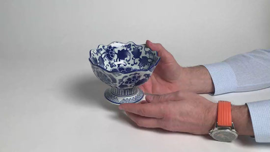 Load and play video in Gallery viewer, Bird Scalloped Edge Footed Bowl
